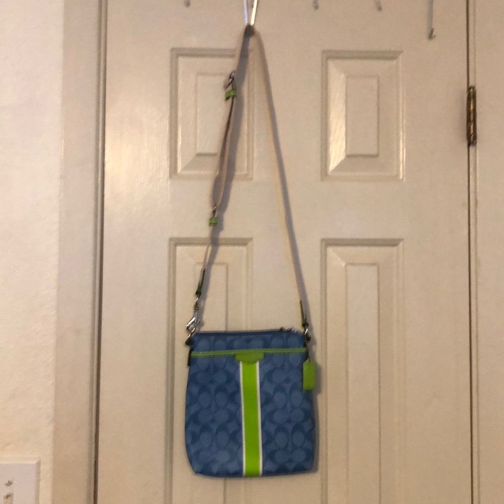 AUTHENTIC COACH PURSE